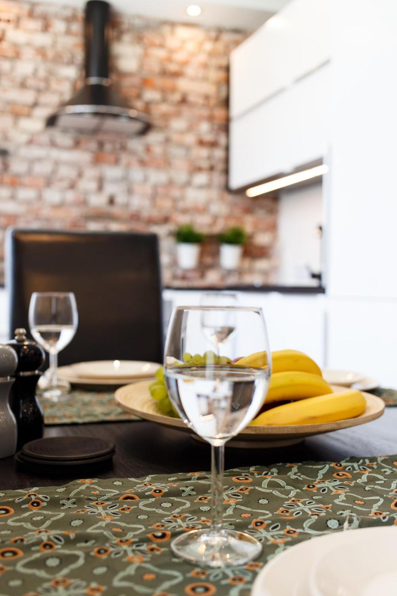 Apartamenty Sienkiewicza - Bezplatny Parking, Centrum, Park, Fv Kielce Esterno foto