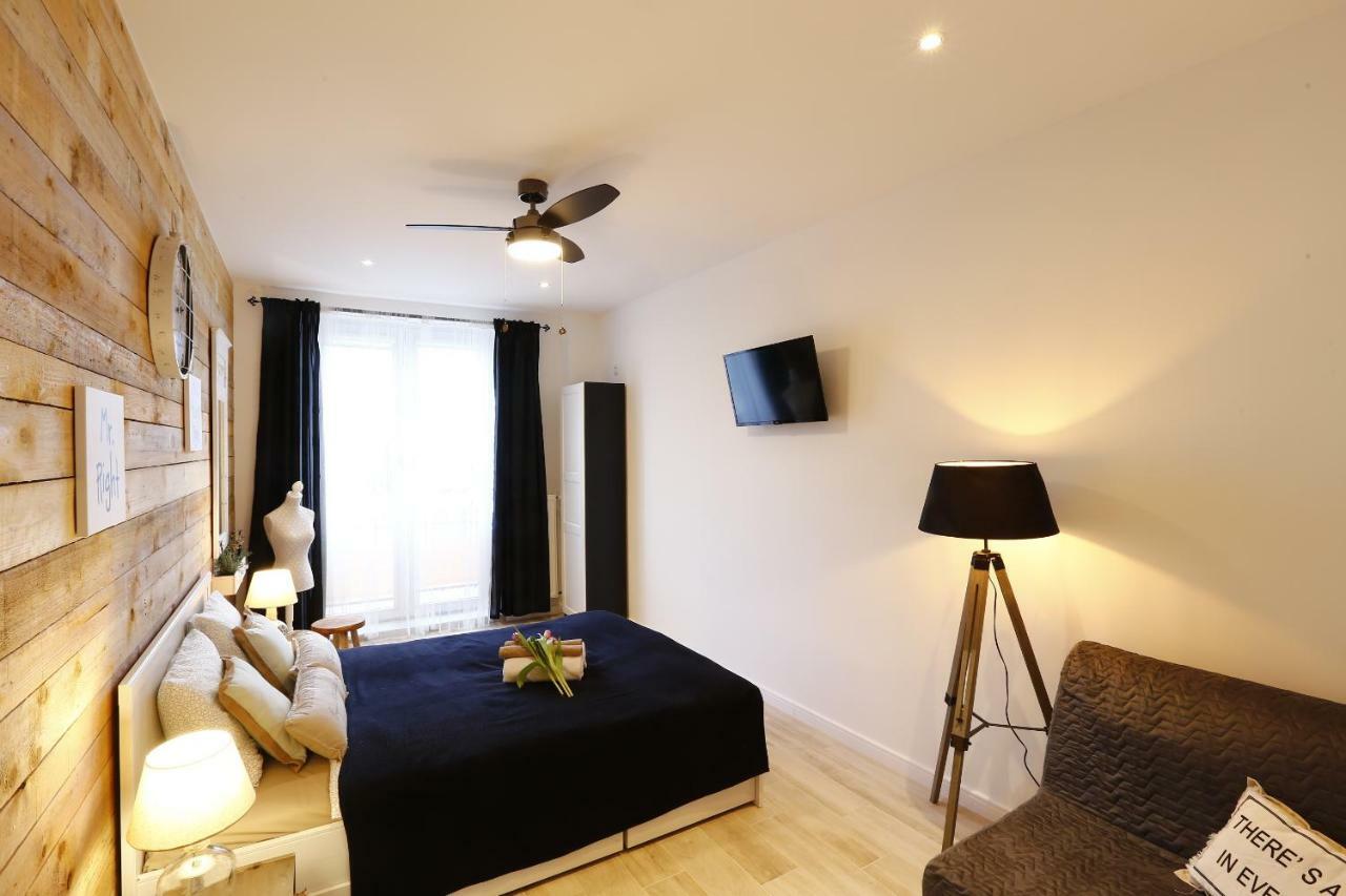 Apartamenty Sienkiewicza - Bezplatny Parking, Centrum, Park, Fv Kielce Esterno foto